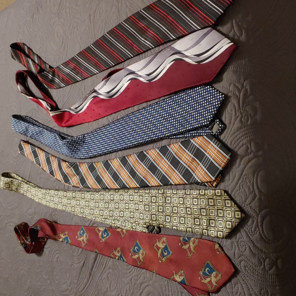 Men's ties, 6 XL ties, 3 silk, 3 polyester. Assorted colors and patterns